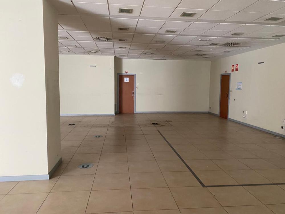  te koop bedrijfsruimte Ronda Vega De Granada 9