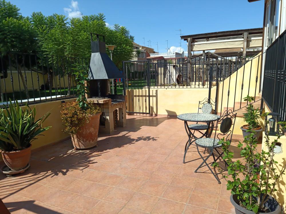  te koop rijtjeshuis Benimatet Valencia 1
