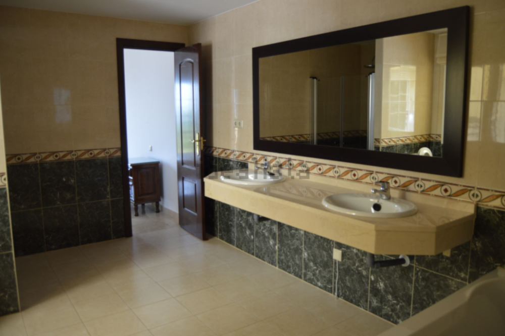  te koop villa Ojén Sierra De Las Nieves 12