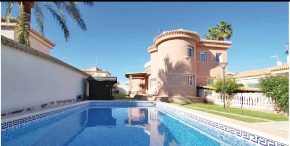  te koop villa Orihuela Costa Baix Segura 1