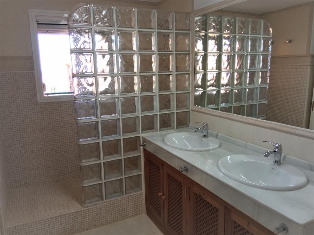  te koop rijtjeshuis Estepona Costa Del Sol Occidental 24