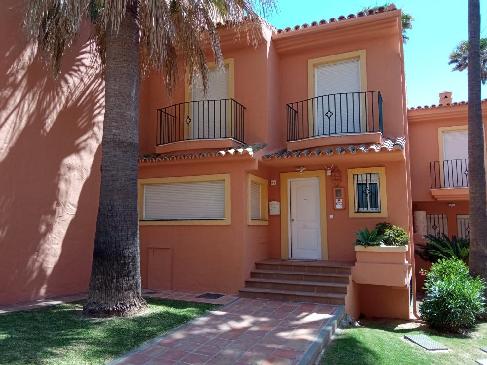  te koop rijtjeshuis Estepona Costa Del Sol Occidental 3