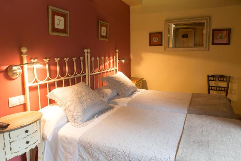 te koop hotel Monfero Eume 24
