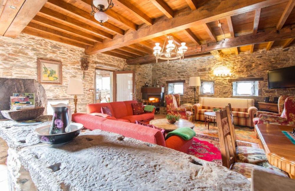  te koop hotel Monfero Eume 12