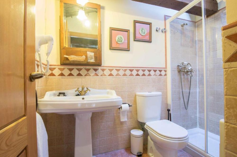  te koop hotel Monfero Eume 28