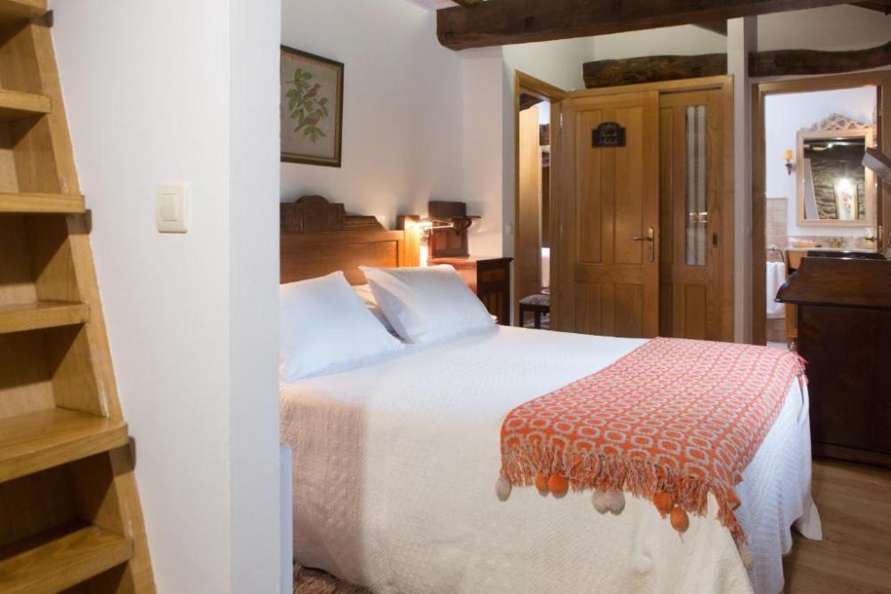  te koop hotel Monfero Eume 21