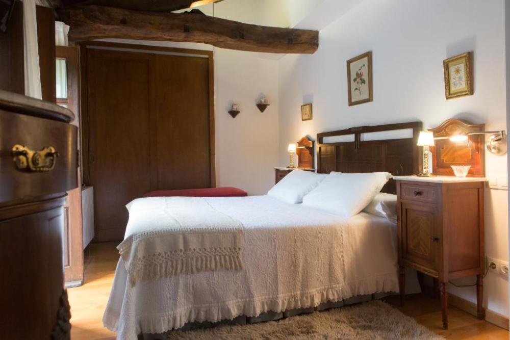  te koop hotel Monfero Eume 18