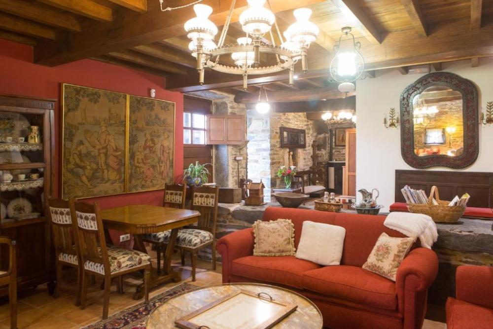  te koop hotel Monfero Eume 25