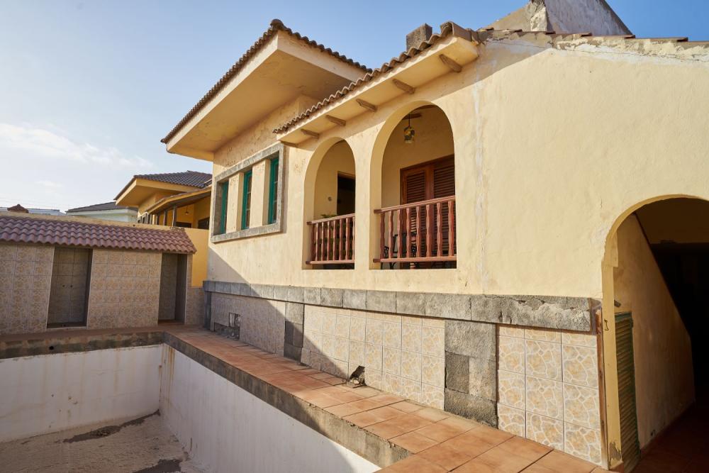  te koop villa La Garita Área Este 4