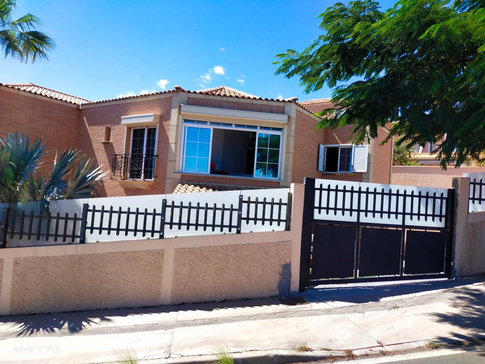 te koop twee-onder-een-kapwoning Radazul Bajo Zona Metropolitana 4
