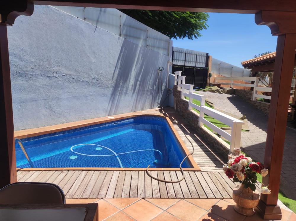  te koop twee-onder-een-kapwoning Radazul Bajo Zona Metropolitana 8