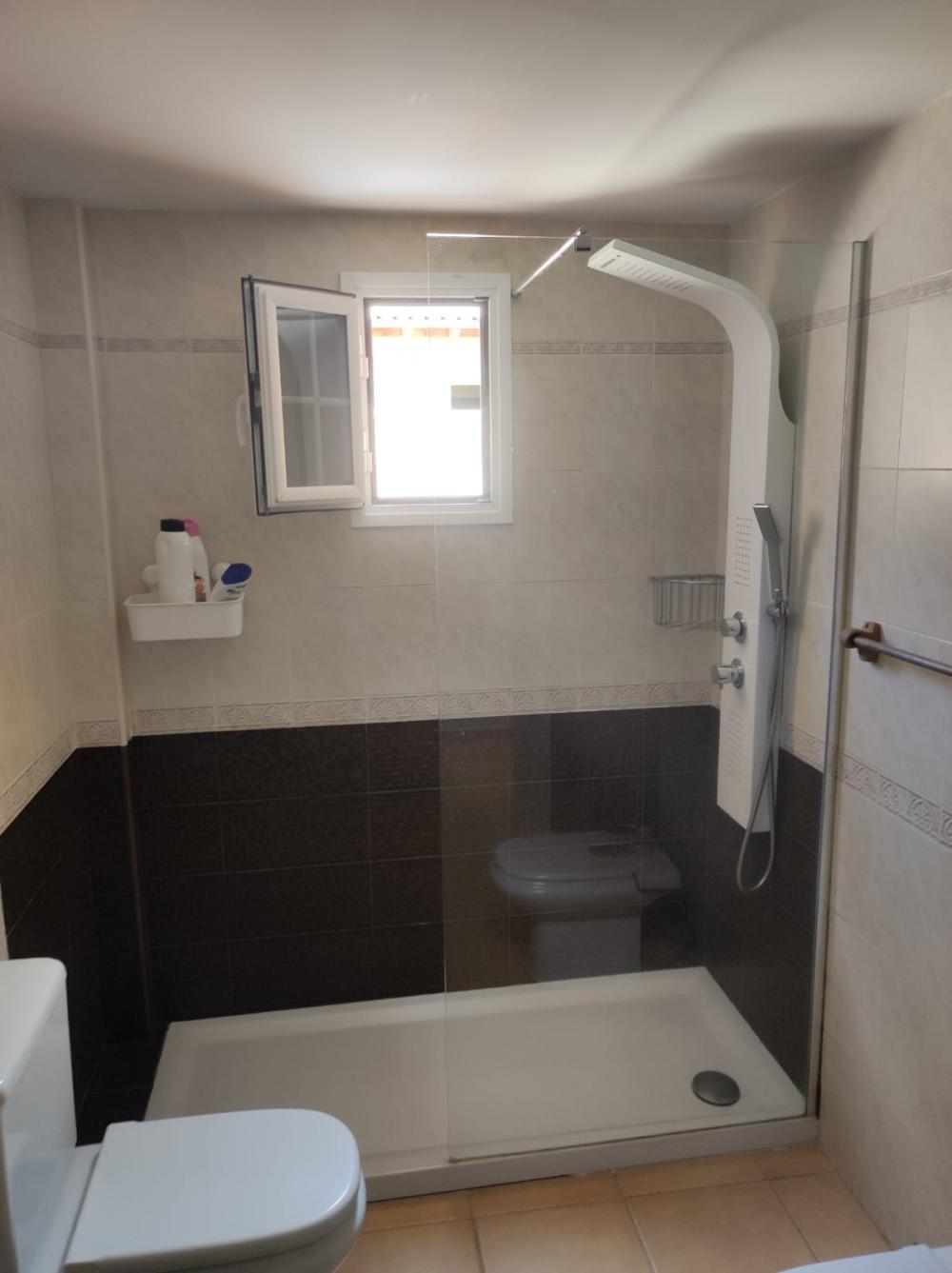  te koop twee-onder-een-kapwoning Radazul Bajo Zona Metropolitana 9