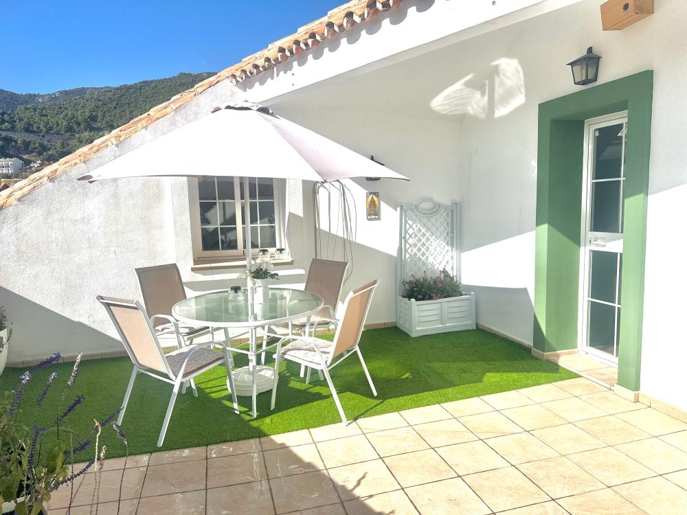  te koop twee-onder-een-kapwoning Ojén Sierra De Las Nieves 4