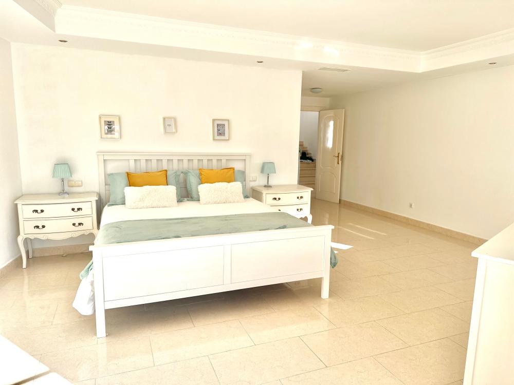  te koop twee-onder-een-kapwoning Ojén Sierra De Las Nieves 42