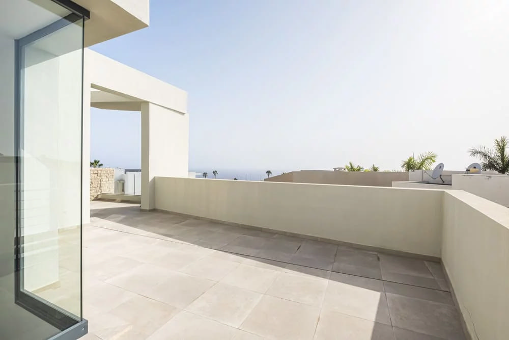  te koop villa La Caleta Zona Sur 9