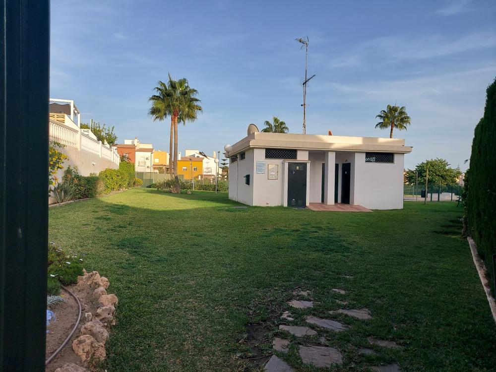  te koop twee-onder-een-kapwoning Chilches Axarquía 24