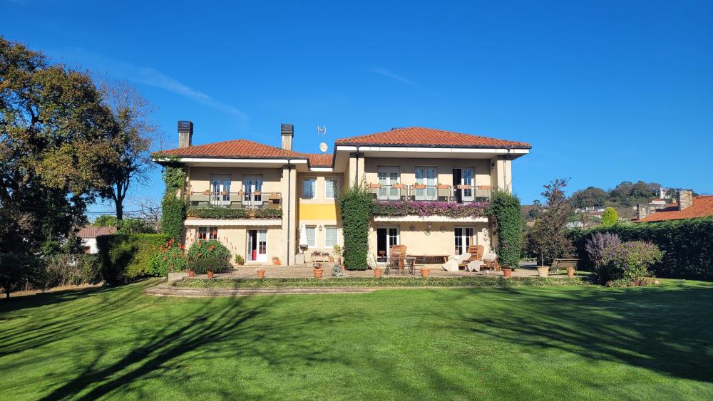  te koop villa El Bibio Gijón 1
