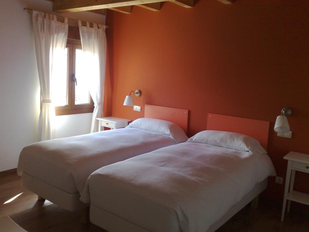  te koop hotel Obécuri Ebro 10