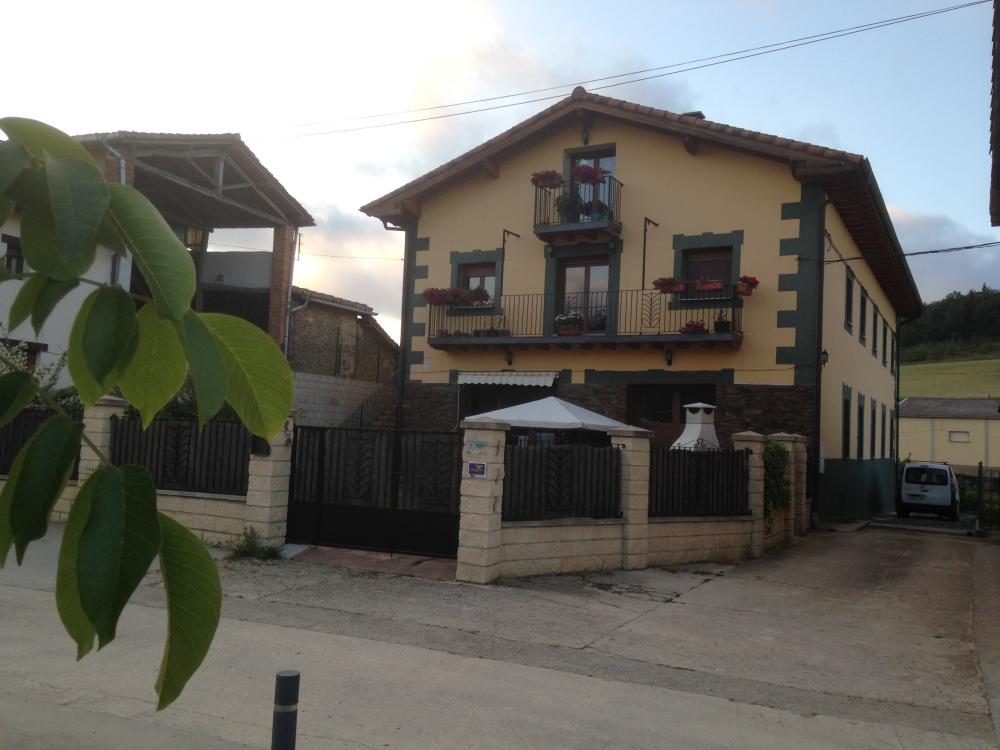  te koop hotel Obécuri Ebro 3
