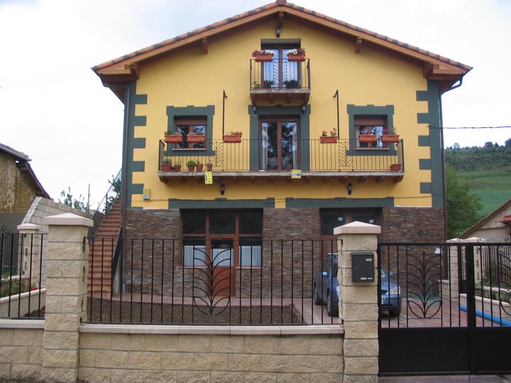  te koop hotel Obécuri Ebro 2