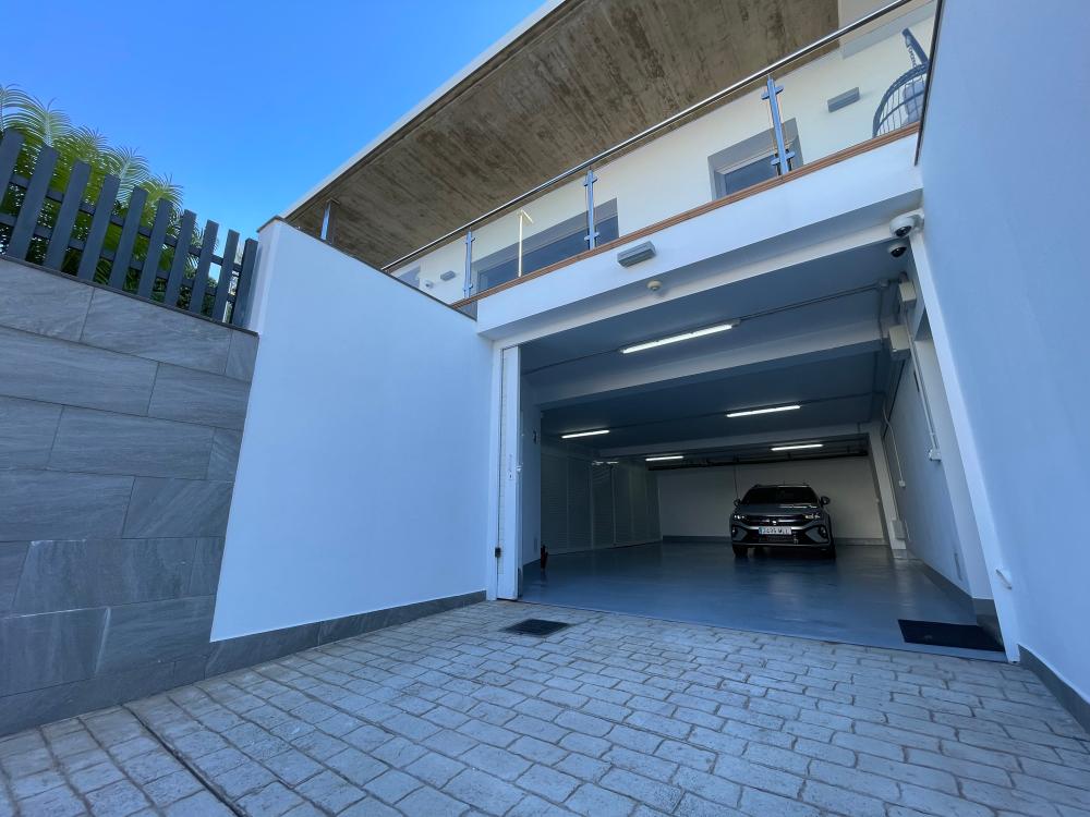  te koop villa El Durazno Zona Norte 32