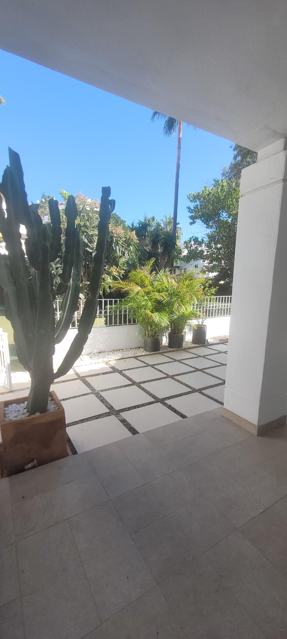  te koop rijtjeshuis Nueva Andalucía Costa Del Sol Occidental 10