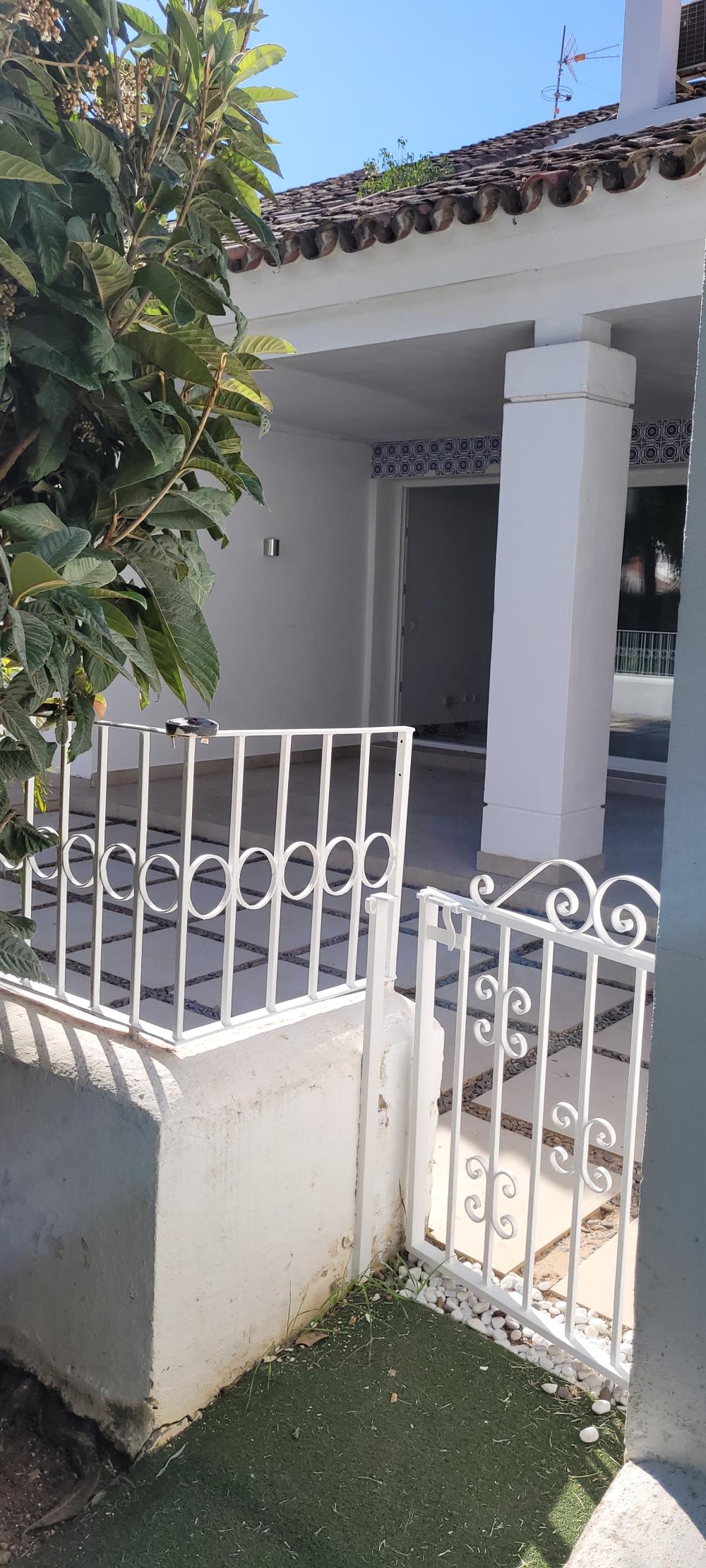  te koop rijtjeshuis Nueva Andalucía Costa Del Sol Occidental 27