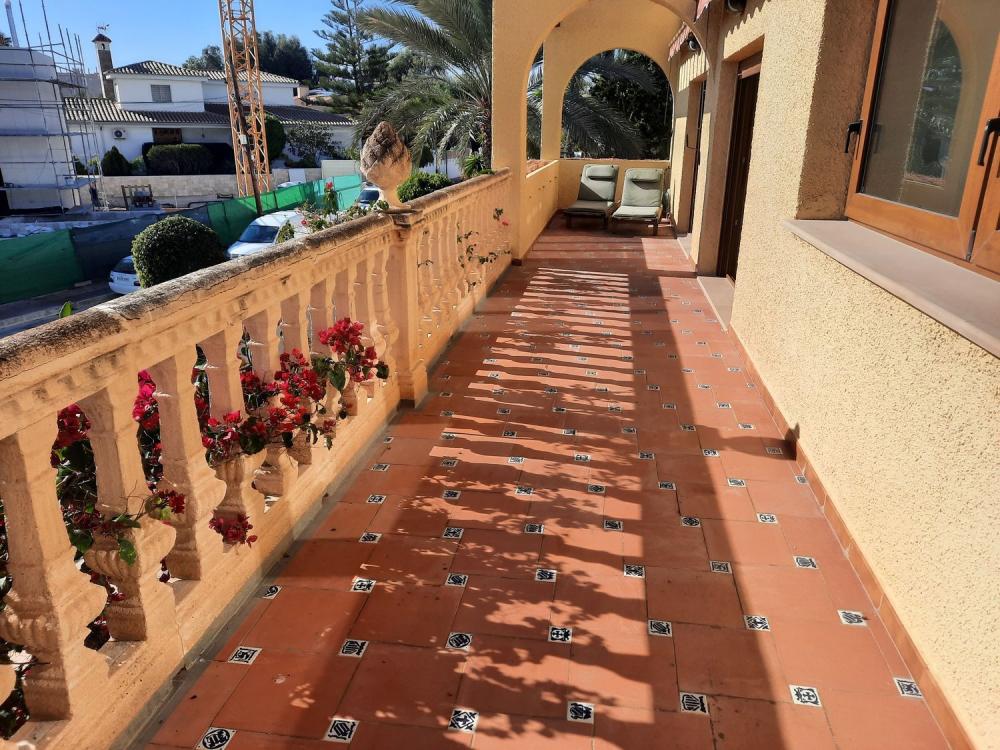  te koop villa El Campello Alacantí 36