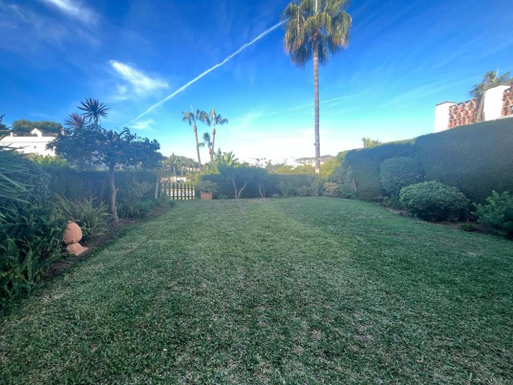  te koop twee-onder-een-kapwoning Calahonda Costa Del Sol Occidental 9