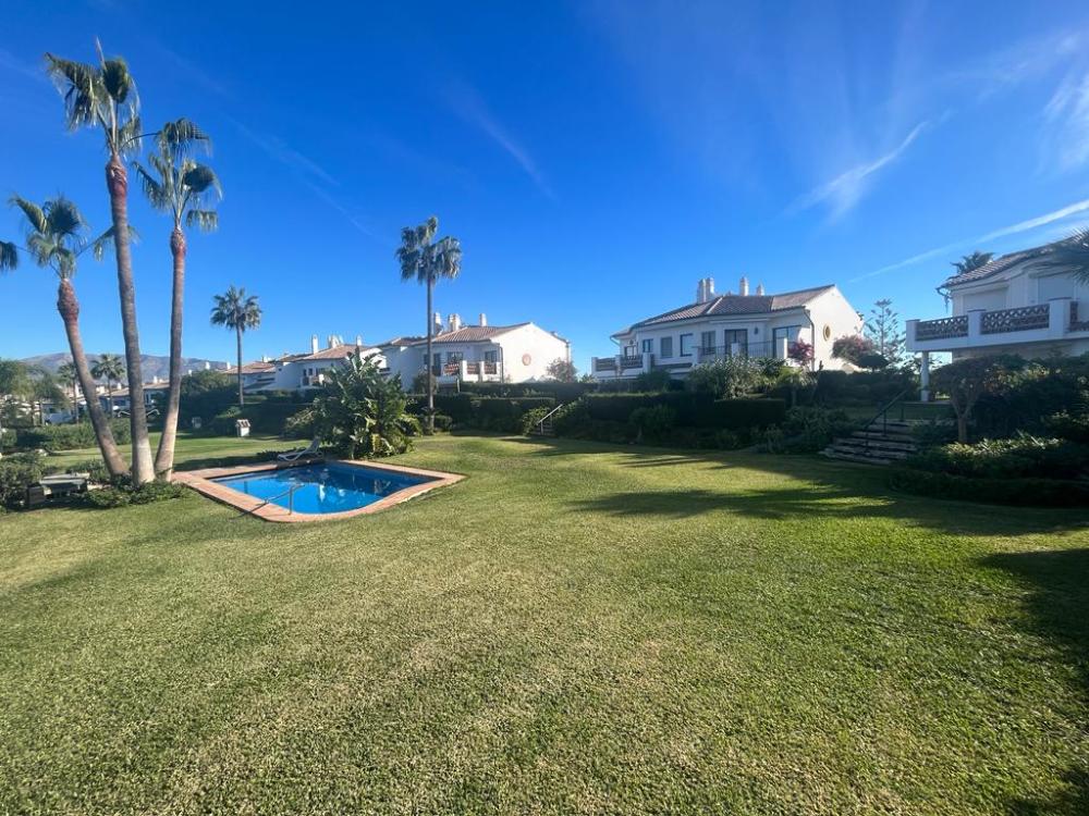  te koop twee-onder-een-kapwoning Calahonda Costa Del Sol Occidental 6