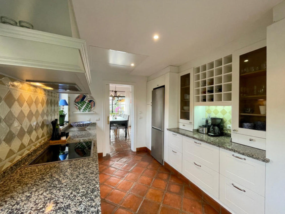  te koop twee-onder-een-kapwoning Calahonda Costa Del Sol Occidental 21