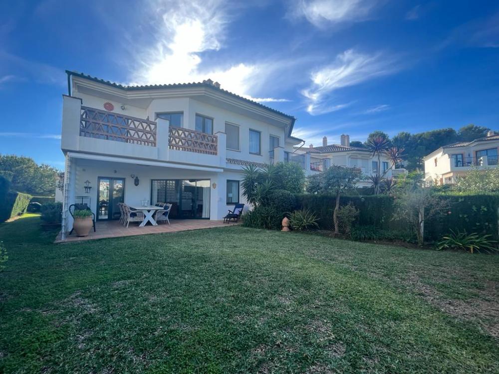  te koop twee-onder-een-kapwoning Calahonda Costa Del Sol Occidental 4