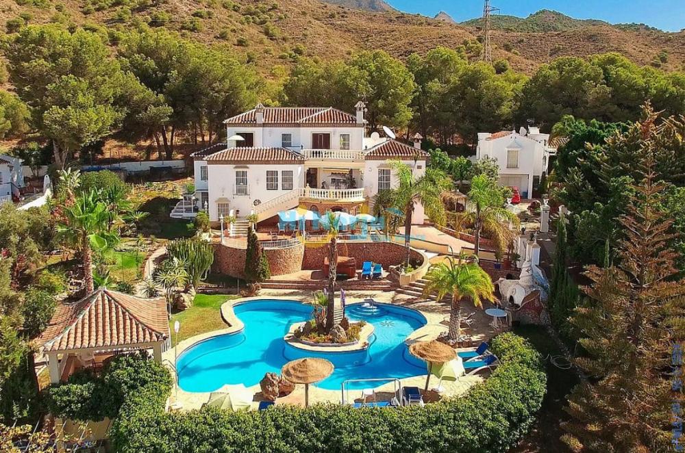  te koop villa Nerja Axarquía 19