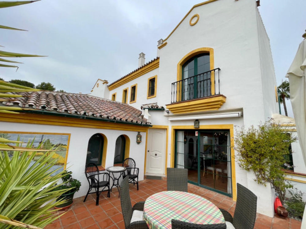  te koop twee-onder-een-kapwoning Calahonda Costa Del Sol Occidental 37