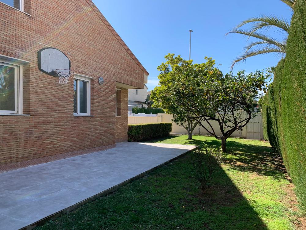  te koop villa San Antonio De Benagéber Camp De Túria 95