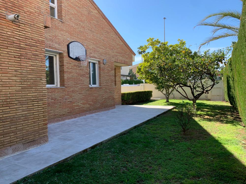  te koop villa San Antonio De Benagéber Camp De Túria 94