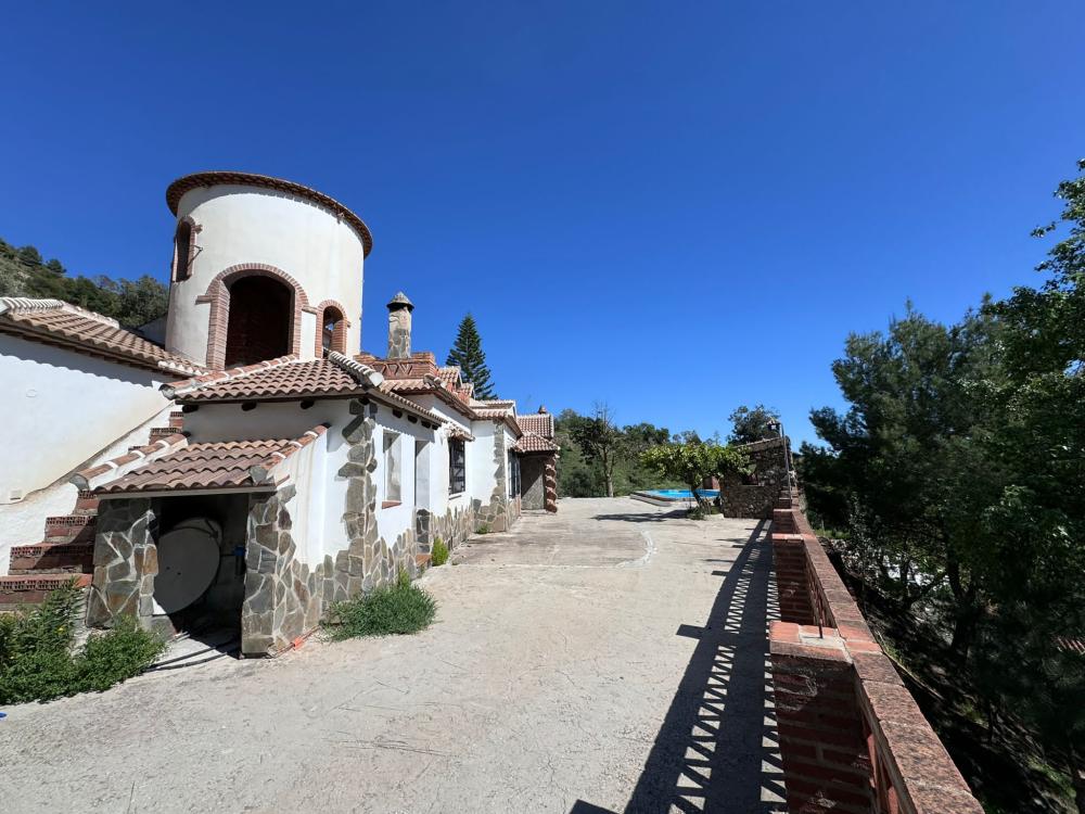  te koop boerderij Cómpeta Axarquía 3