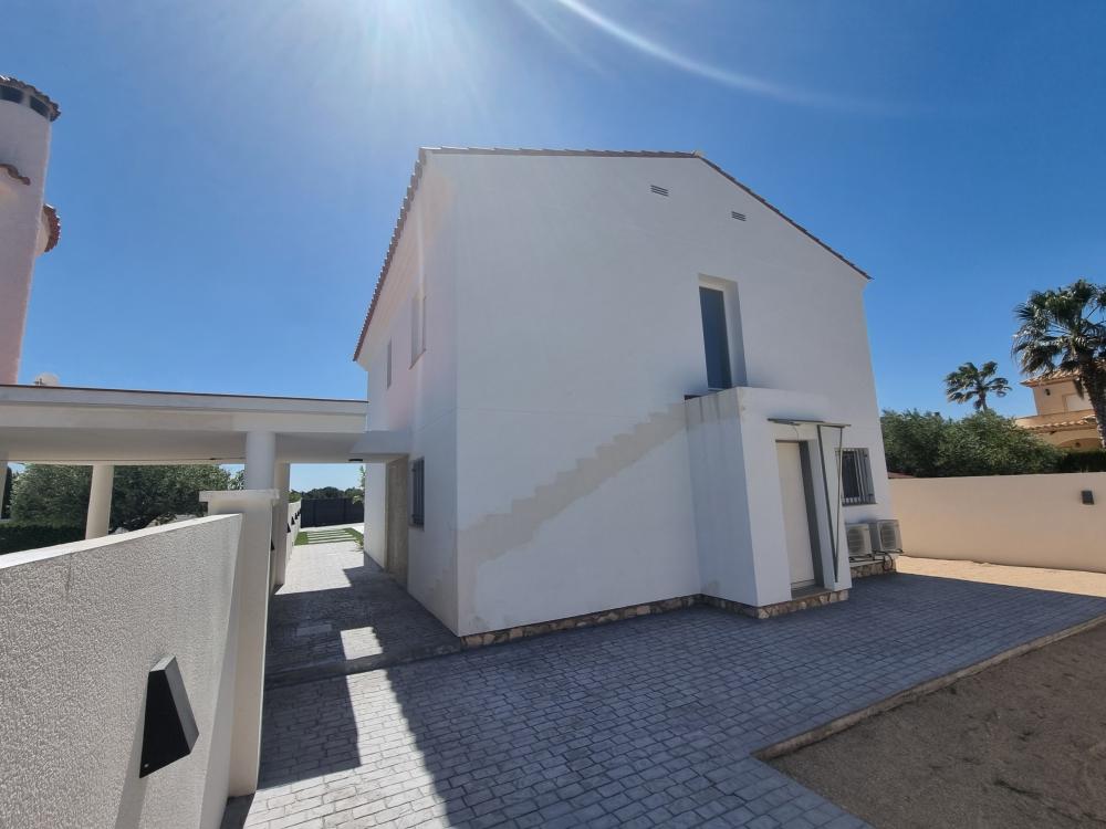  te koop villa Tres Cales Baix Ebre 25