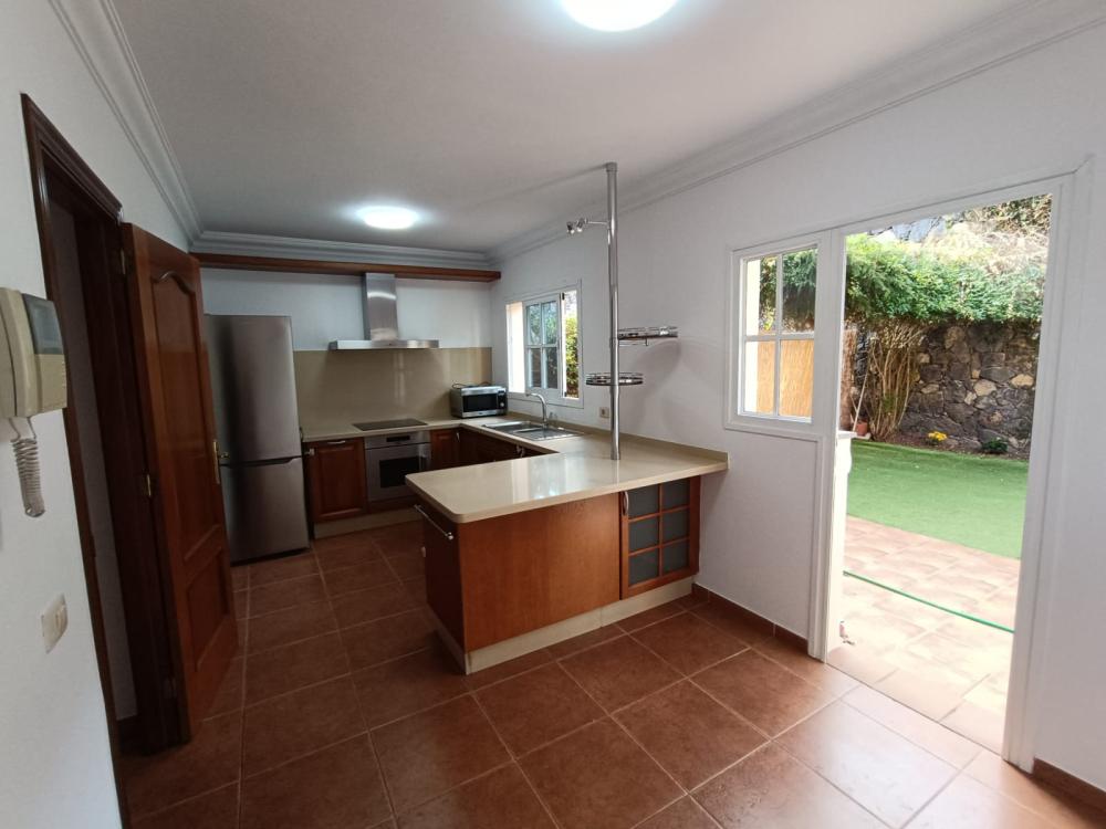  te koop twee-onder-een-kapwoning Santa Úrsula Zona Norte 10