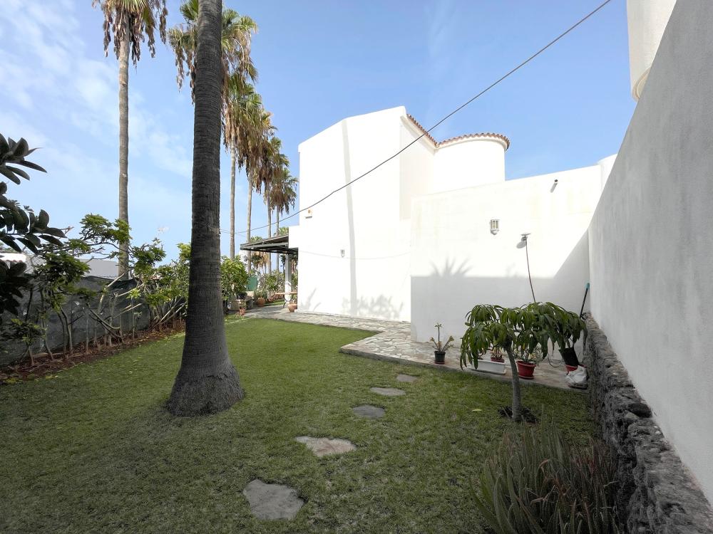  te koop villa San Eugenio Zona Sur 38