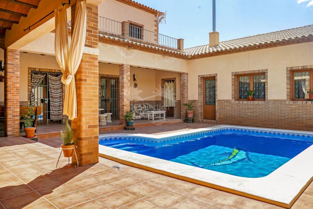  te koop villa Lora De Estepa Sierra Sur 1