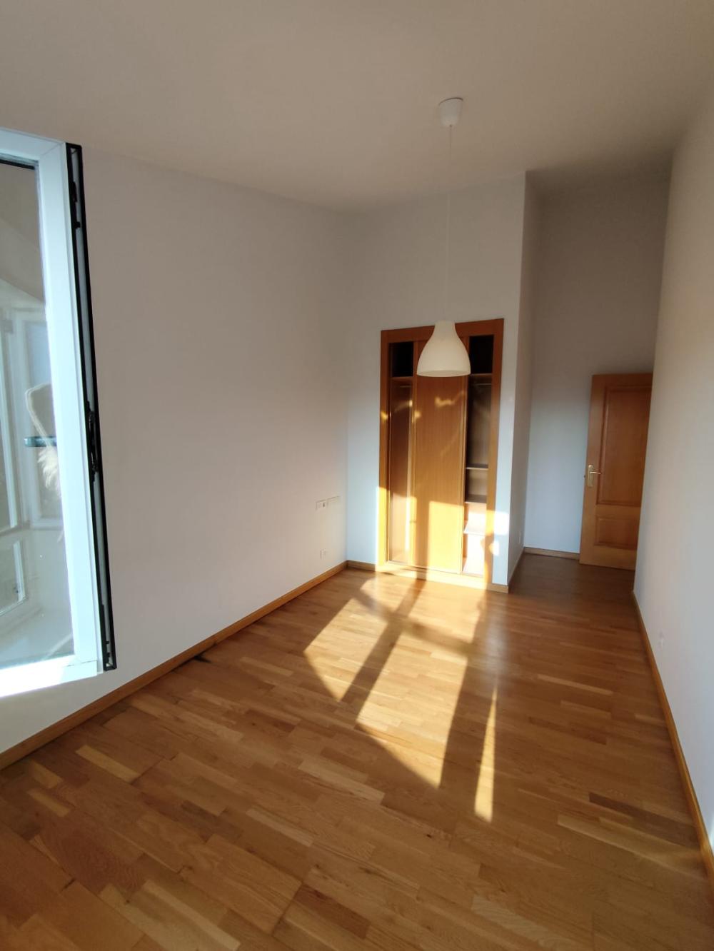  te koop twee-onder-een-kapwoning Uxes Coruña 4