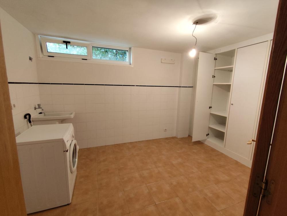 te koop twee-onder-een-kapwoning Uxes Coruña 11