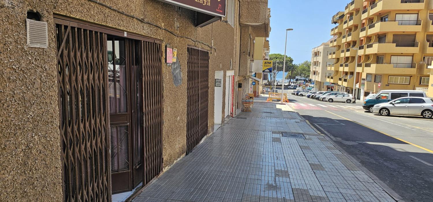  te koop bedrijfsruimte El Medano Zona Sur 2
