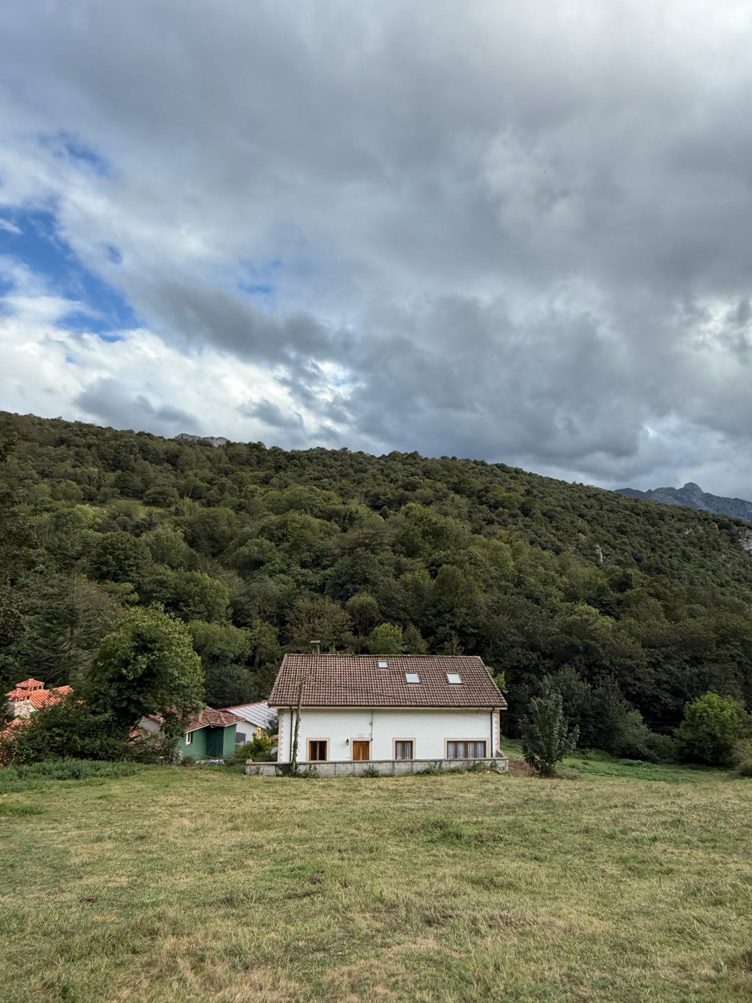  te koop rijtjeshuis Arangas Oriente 24