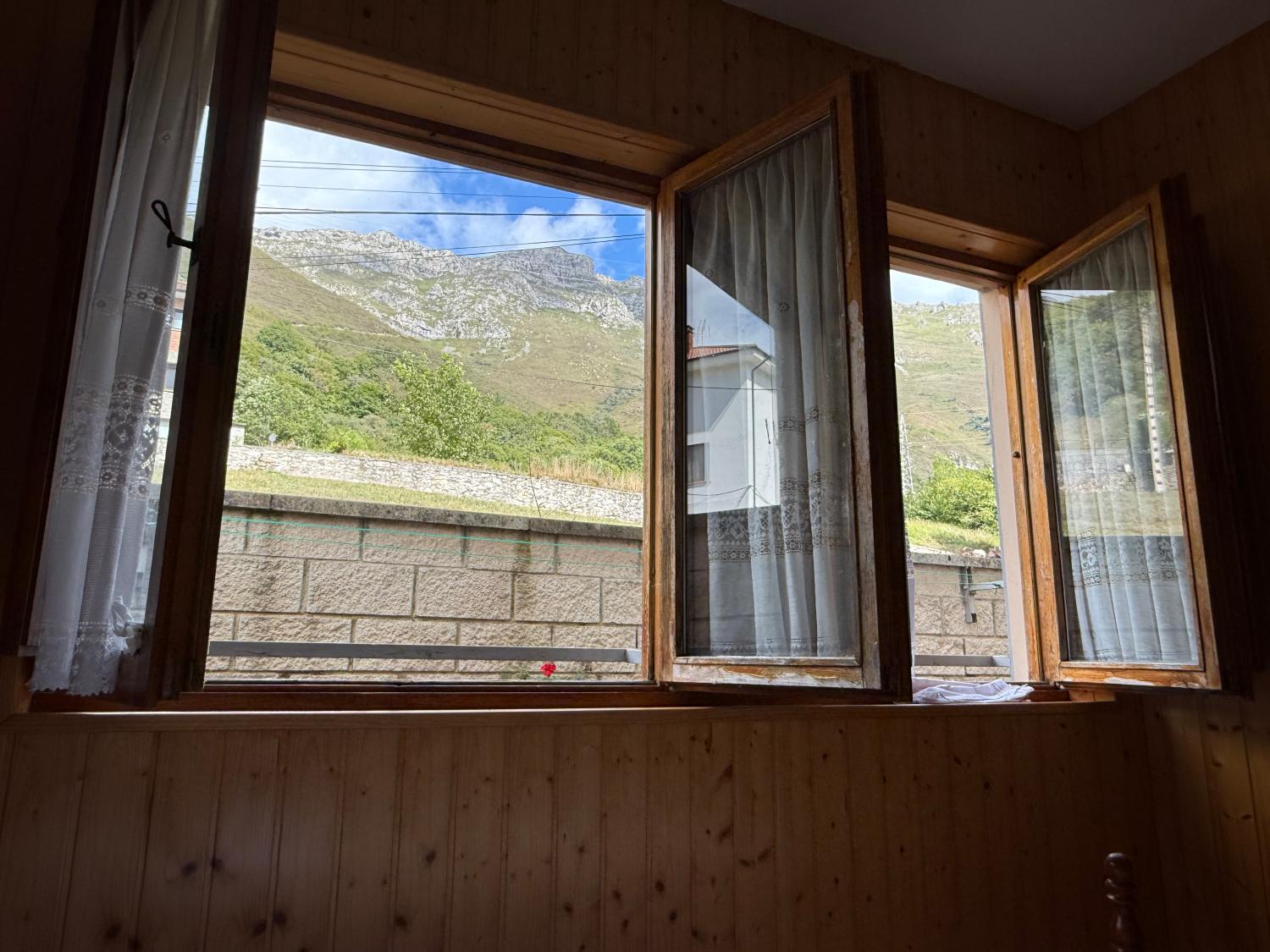  te koop rijtjeshuis Arangas Oriente 4