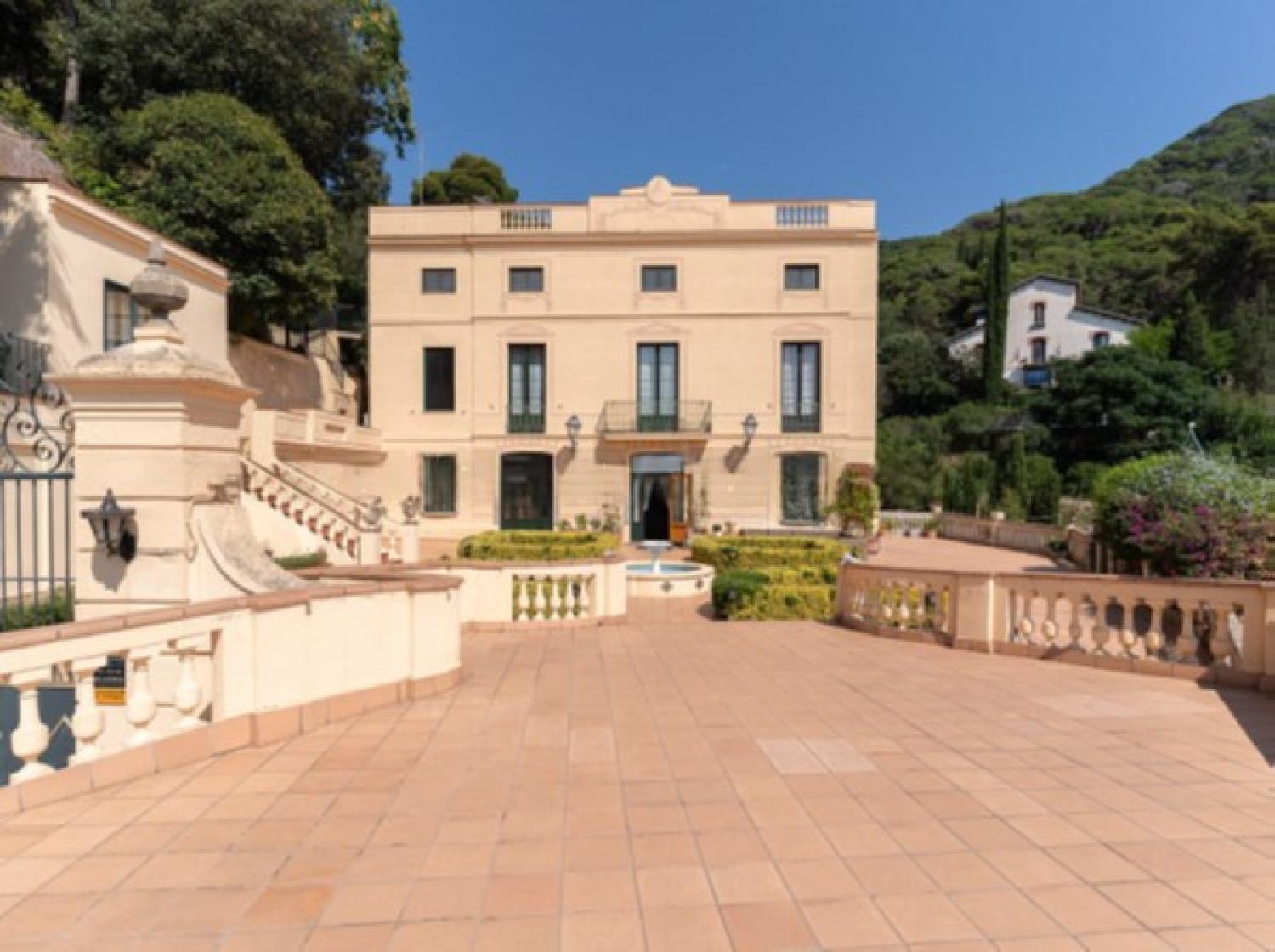  te koop herenhuis Nucli Antic Maresme 57