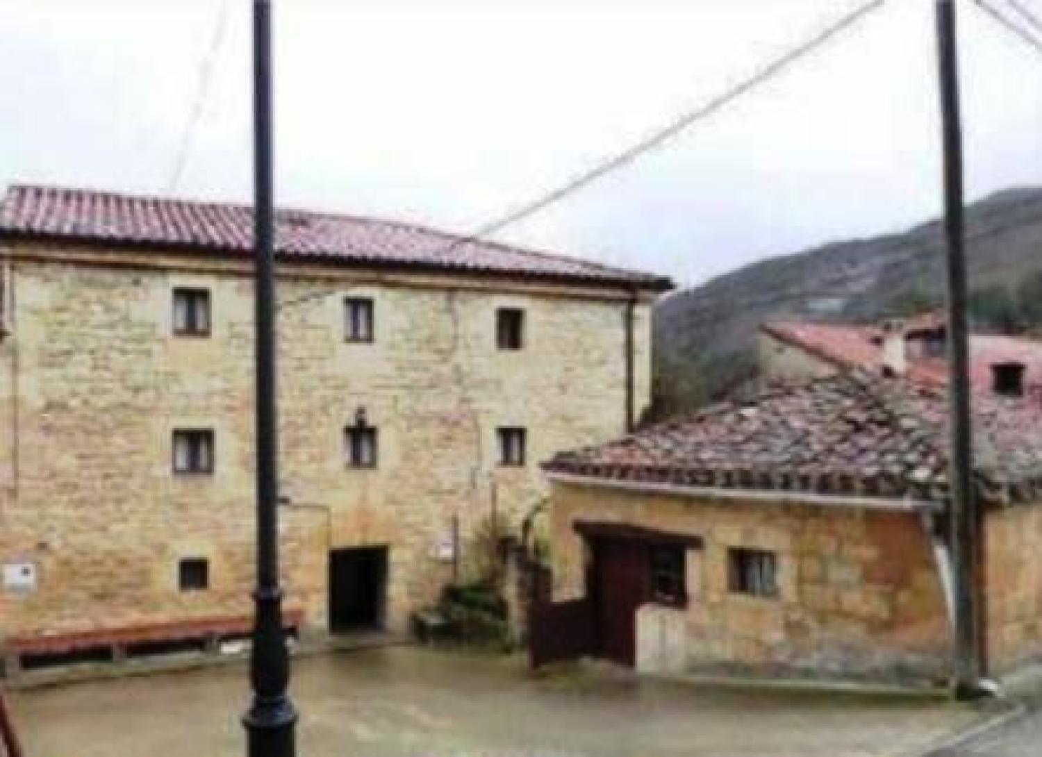  te koop rijtjeshuis Sedano Páramos 1