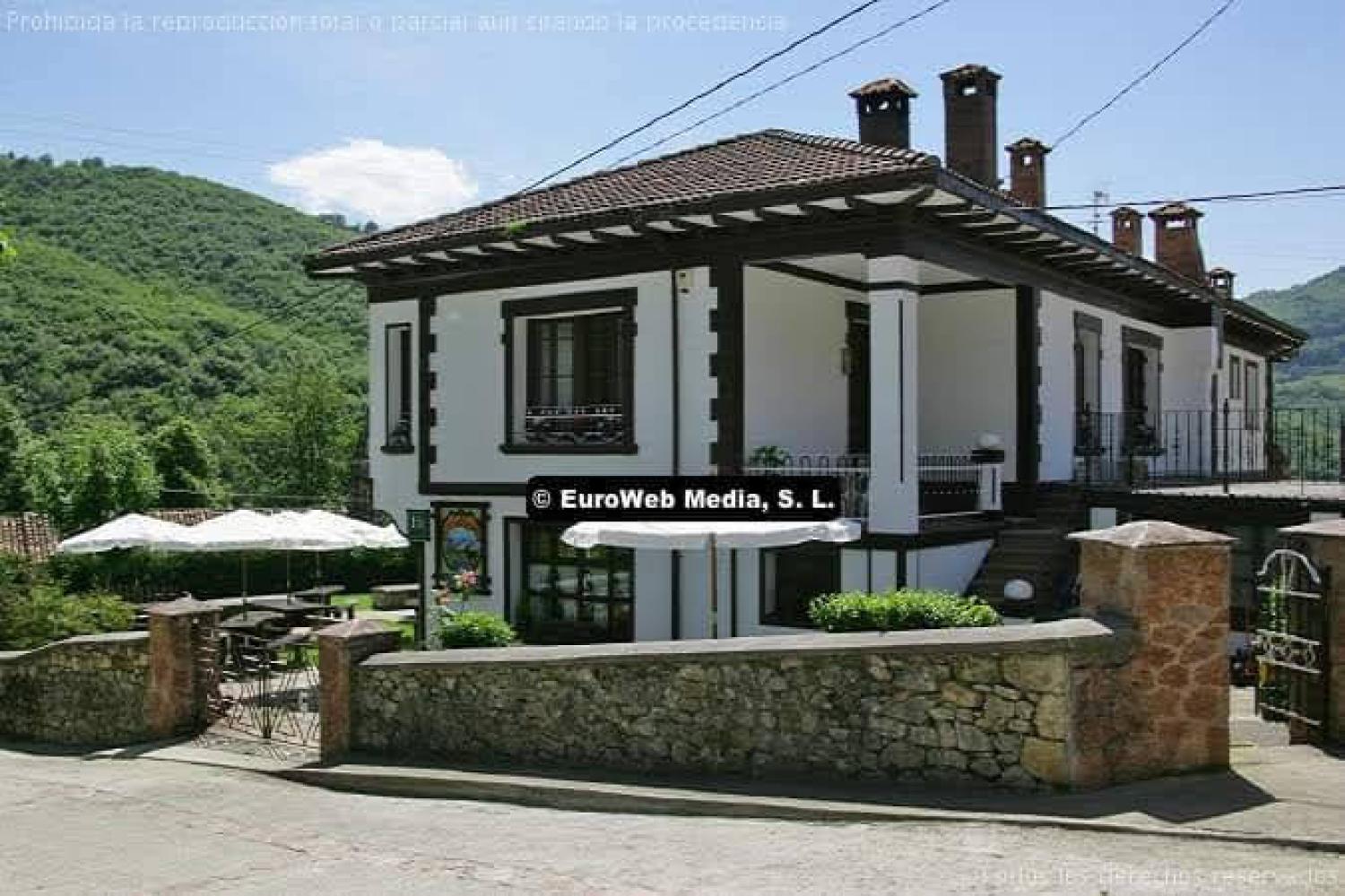  te koop hotel Orle Nalón 11