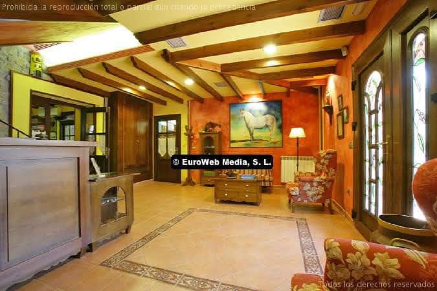  te koop hotel Orle Nalón 7